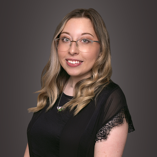 Julia Lunavictoria, Senior Designer